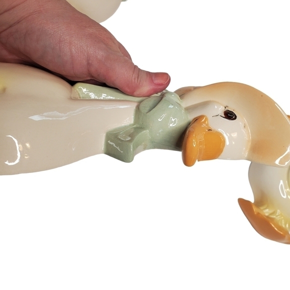 Vintage Momma Duck & 2 Babies Chalkware Wall Hangings, 50s Nursery Decor - Picture 9 of 11